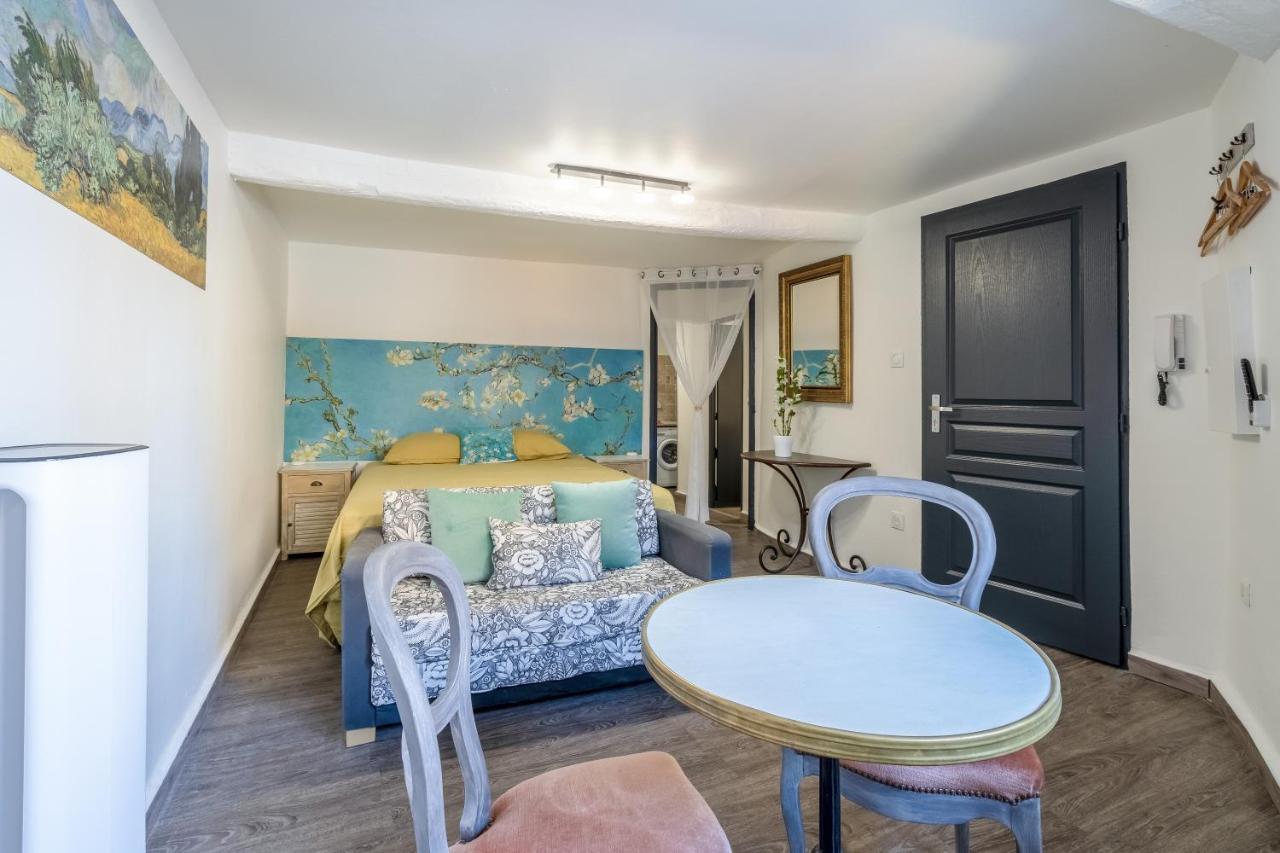 D'or - Les Amandiers - 3 Etoiles - 1er Etage * LʼIsle-sur-la-Sorgue