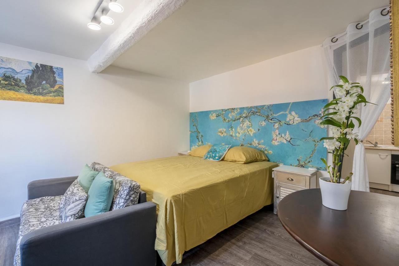 Apartment D'or - Les Amandiers - 3 Etoiles - 1er Etage *